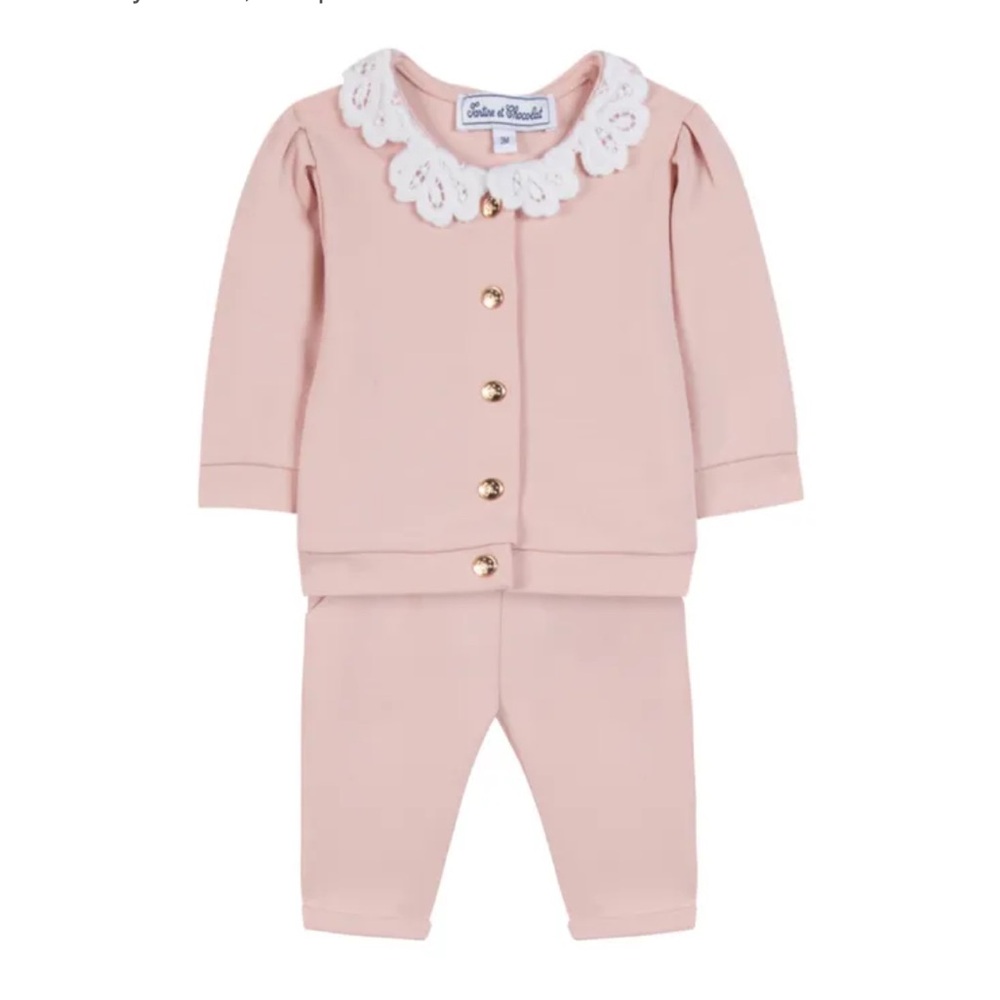 TOP AND PANTS NWT SIZE 9 months